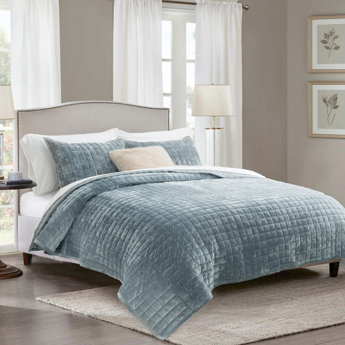 RECYCO Luxury Velvet Quilt King Size, Ultra Soft Velvet Bedding Sets, Lightweight Quilted Velvet Comforter Set, Channel Stitch Oversized Bedspread Coverlet with 2 Pillow Shams, Emerald Green