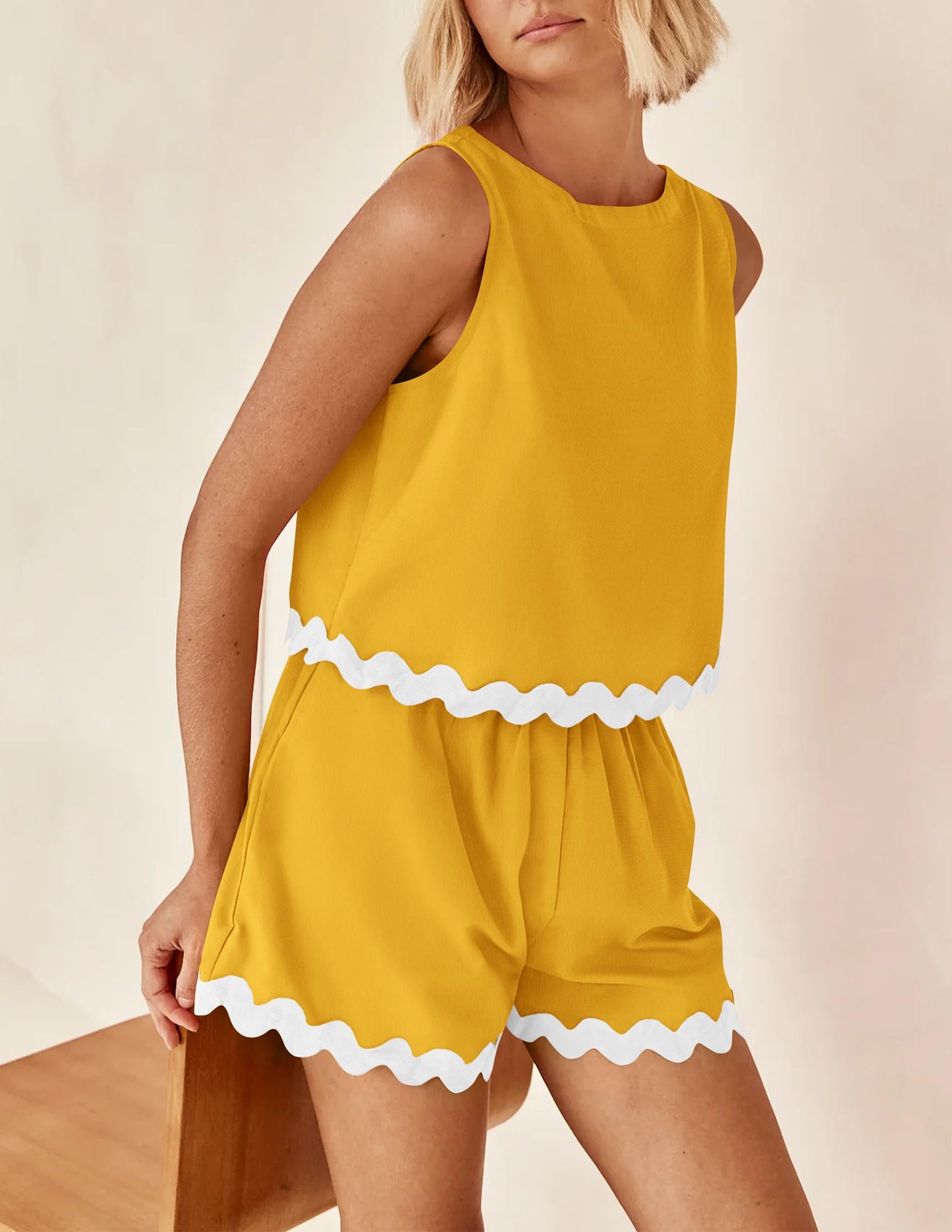 PRETTYGARDEN Women's 2 Piece Beach Vacation Outfits Casual Cropped Tank Top High Waist Shorts Set Tracksuit