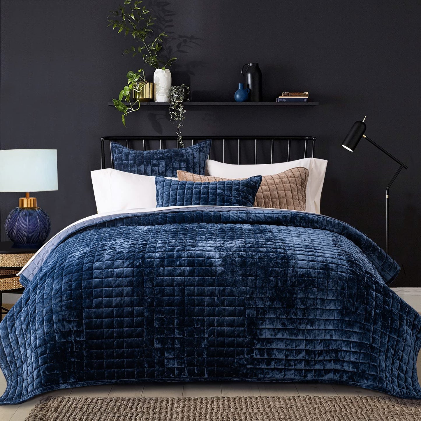 RECYCO Luxury Velvet Quilt King Size, Ultra Soft Velvet Bedding Sets, Lightweight Quilted Velvet Comforter Set, Channel Stitch Oversized Bedspread Coverlet with 2 Pillow Shams, Emerald Green