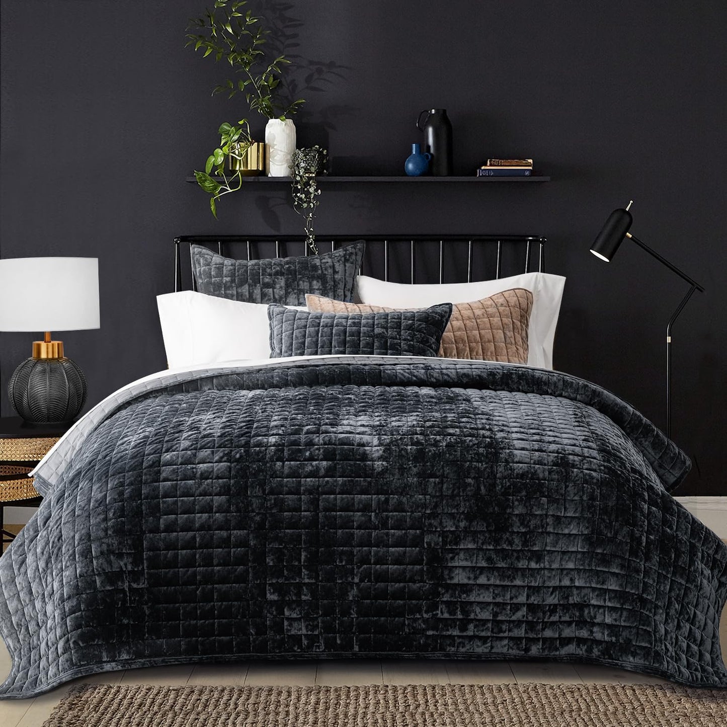 RECYCO Luxury Velvet Quilt King Size, Ultra Soft Velvet Bedding Sets, Lightweight Quilted Velvet Comforter Set, Channel Stitch Oversized Bedspread Coverlet with 2 Pillow Shams, Emerald Green