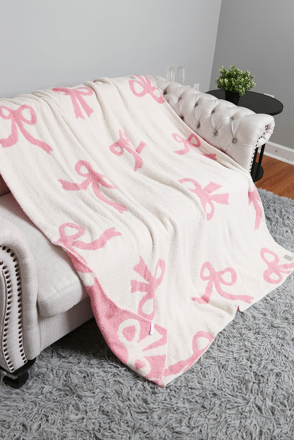 Pink Bow Printed Cozy Soft Throw Blanket