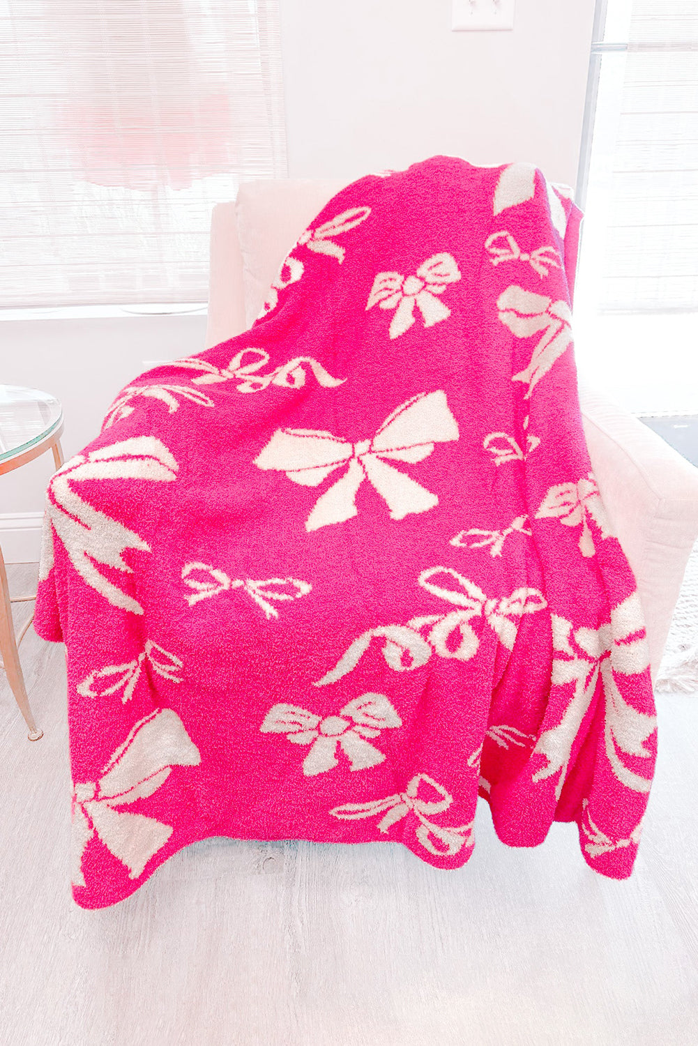 Pink Bow Printed Cozy Soft Throw Blanket